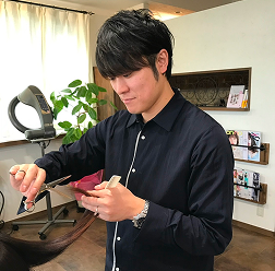 ヘアハウス　●●●●店　　　代表　●●　●●